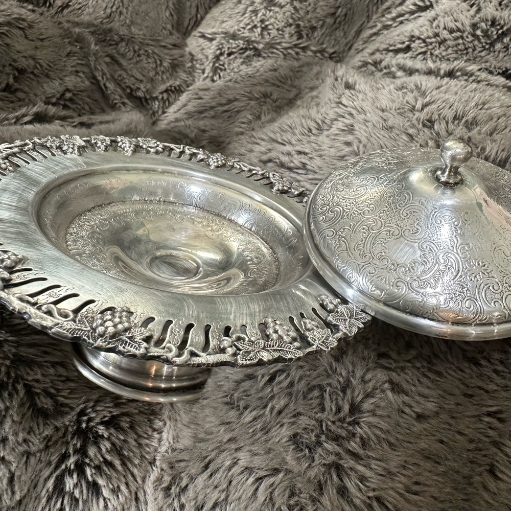 Old English Sheffield Reproduction Silver on Copper Bowl with lid